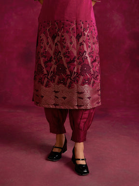 Adjustable back cut-out kurta with zari work hem- Cabaret pink