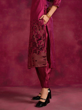 Adjustable back cut-out kurta with zari work hem- Cabaret pink