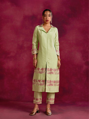 Lapel collared Kurta with zari border hem- Pistachio green