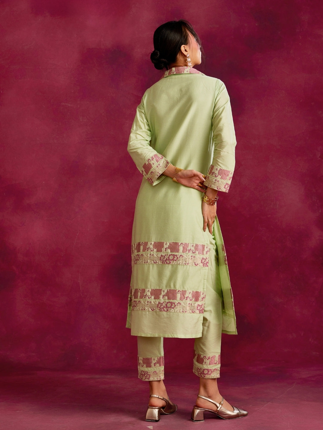 Lapel collared Kurta with zari border hem- Pistachio green