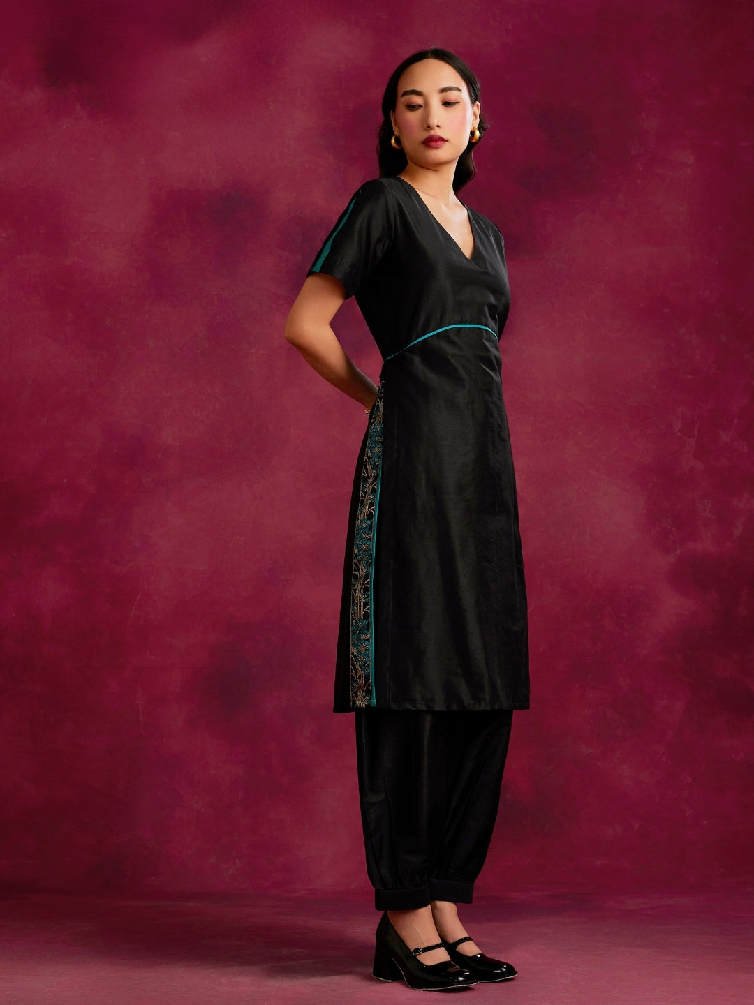 Straight kurta with contrast floral zari slits- Black