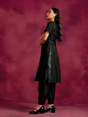 Straight kurta with contrast floral zari slits- Black