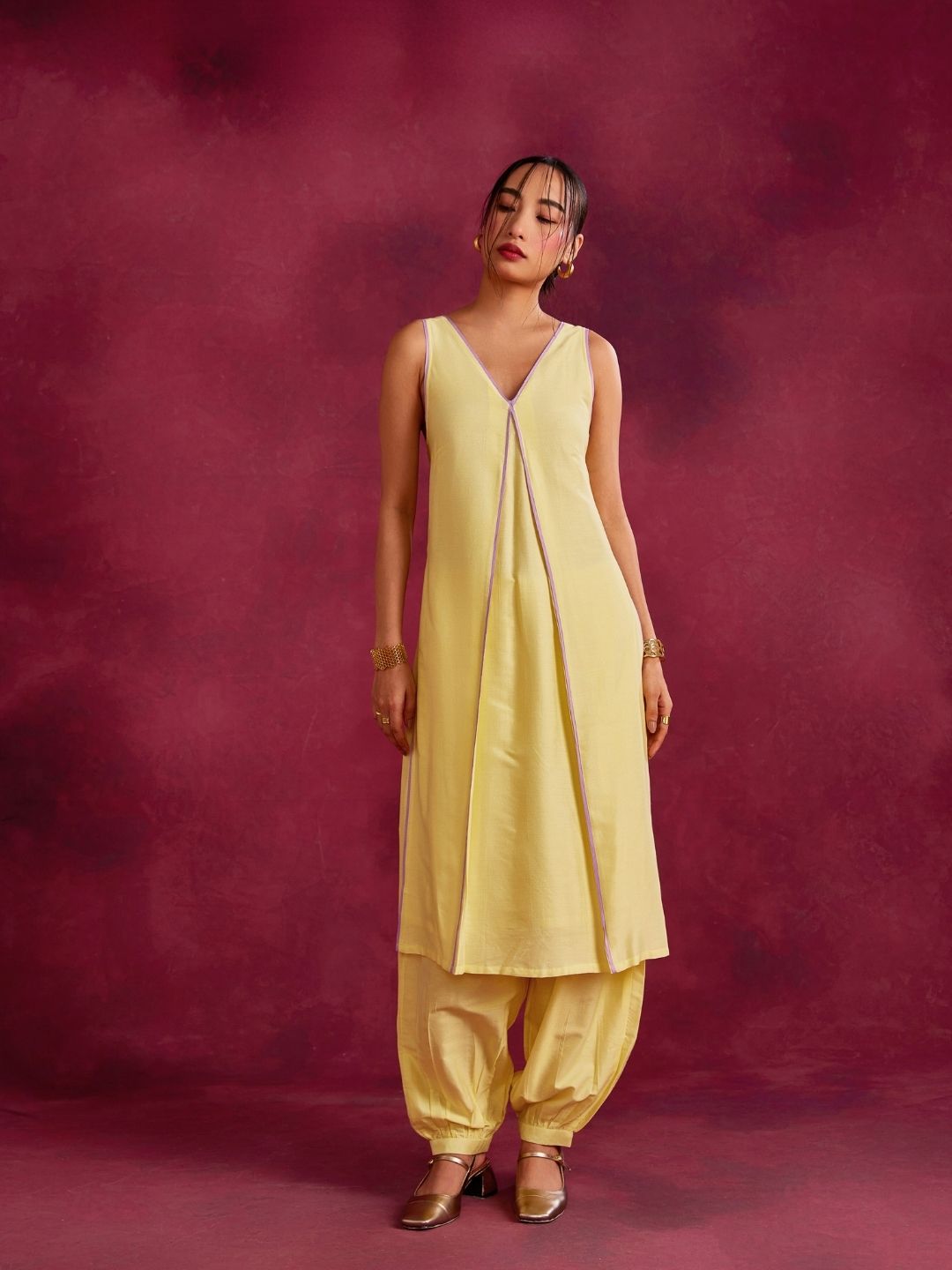 Inverted pleat front kurta with back tie-up- Lemon yellow