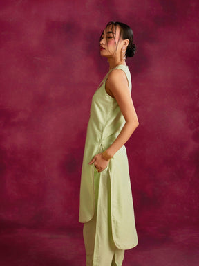 High-low hem kurta with pleated zari yoke- Pistachio green