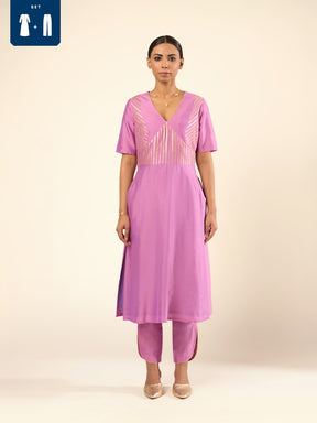 Banarasi Gota patti detailed kurta Set- Lavender