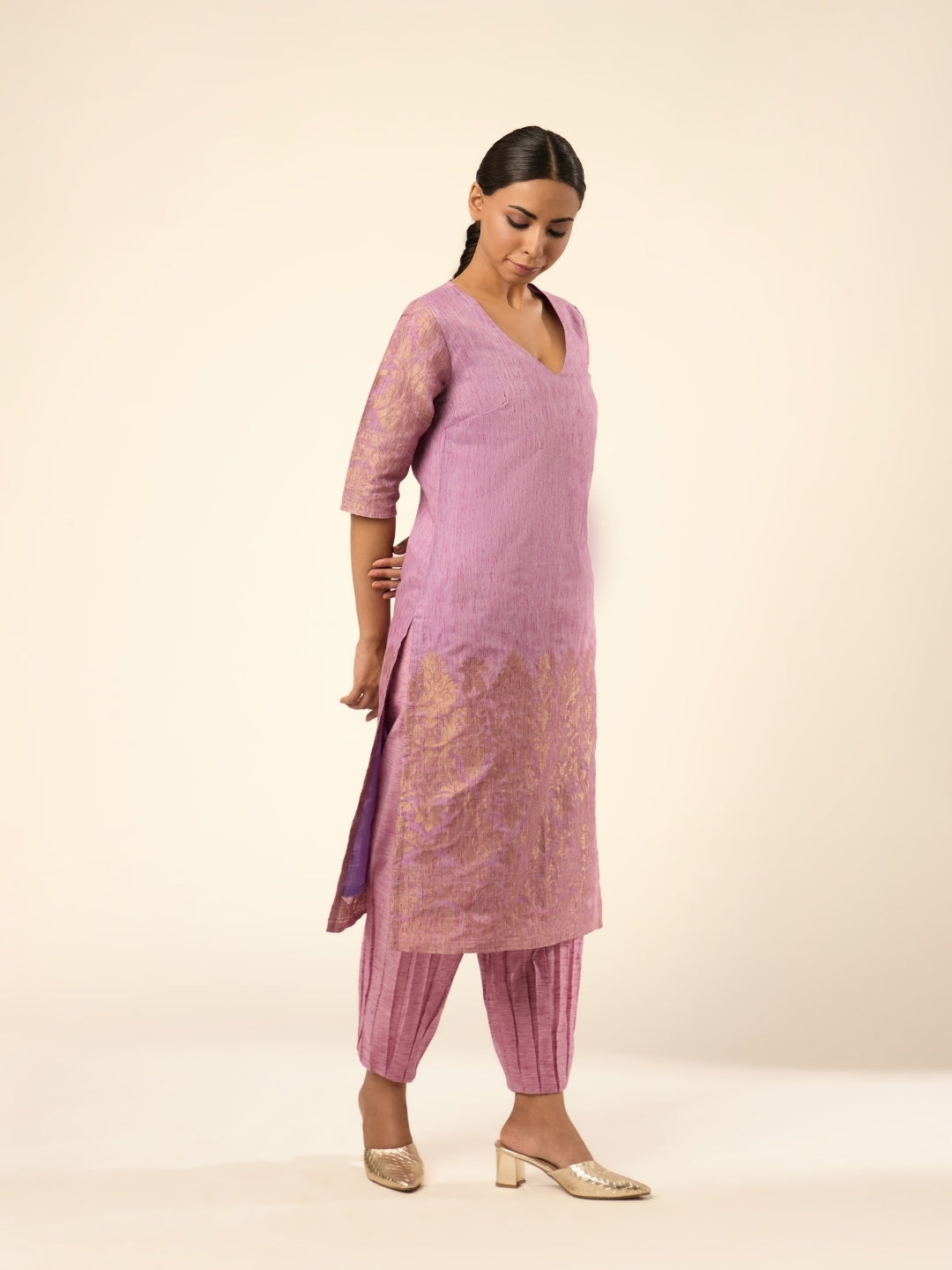 Zari Banswara Border Kurta- Lilac