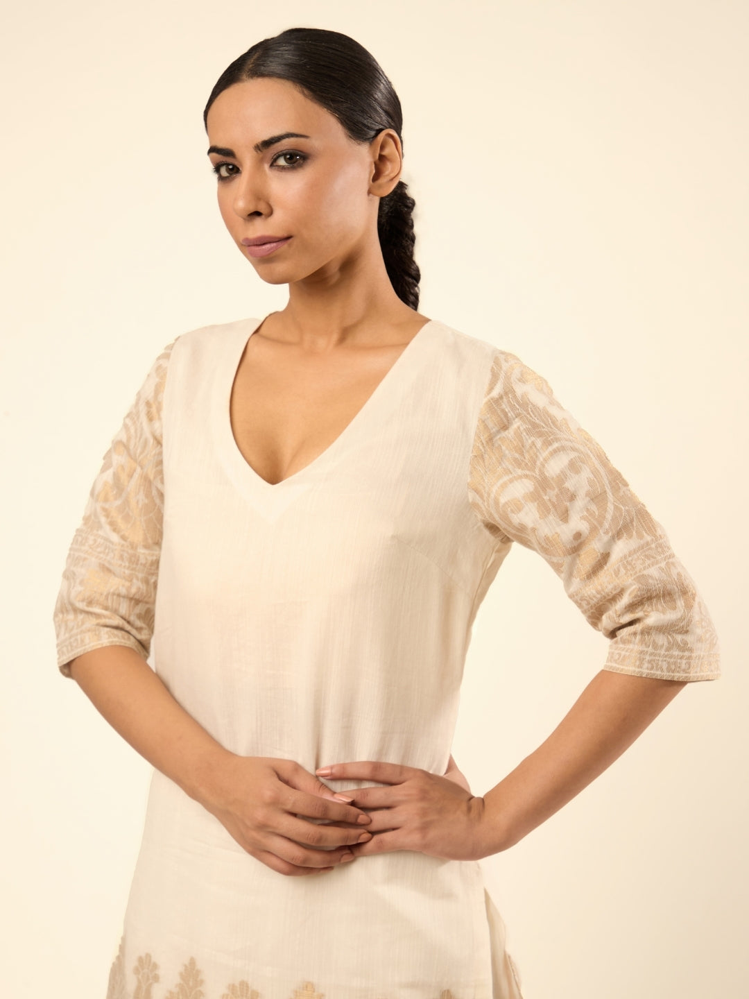 Zari Banswara Border Kurta- Ivory