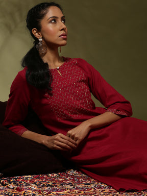 Embroidered straight kurta-red