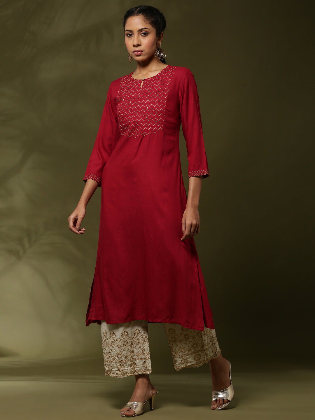 Embroidered straight kurta-red