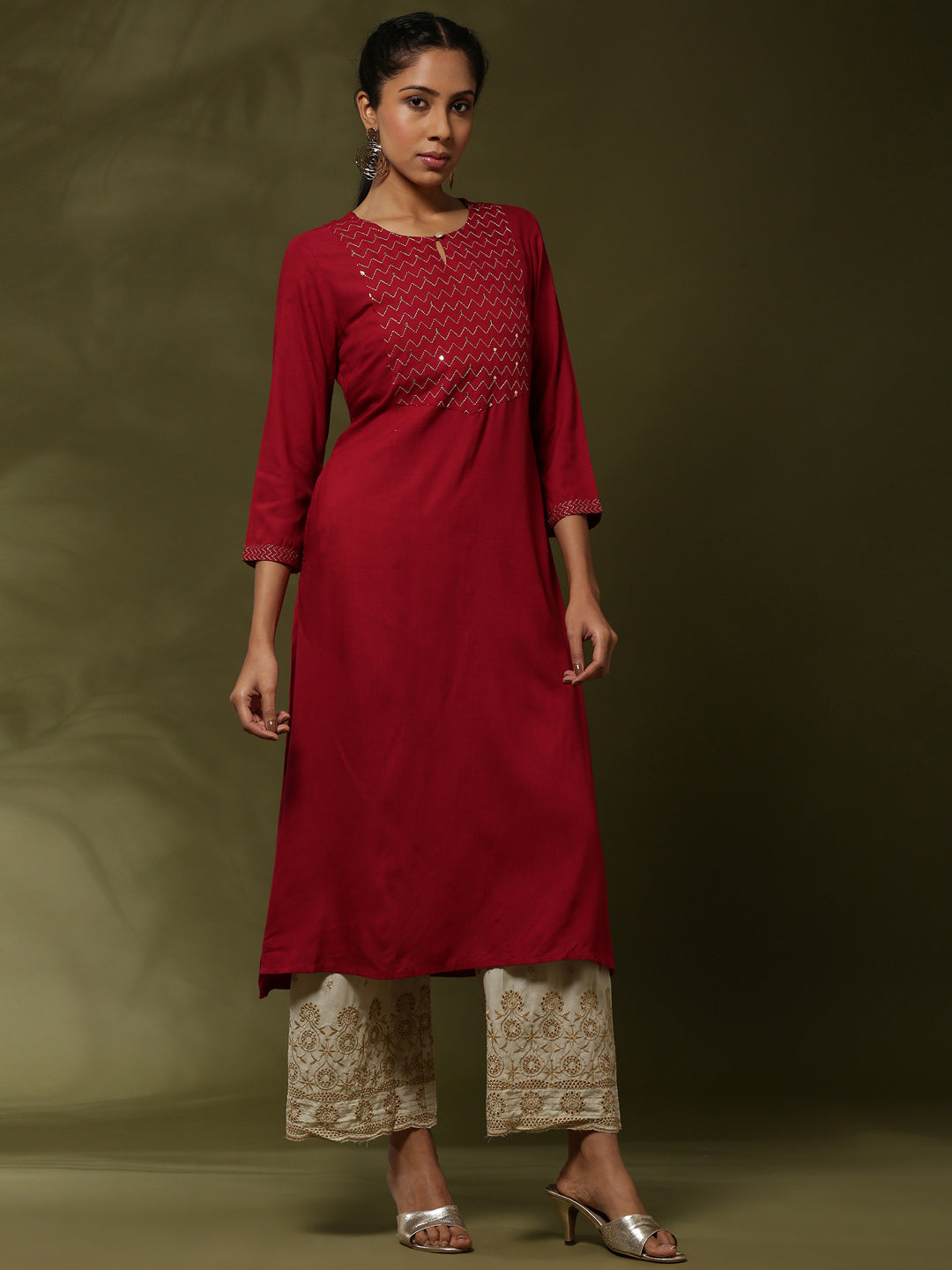 Embroidered straight kurta-red