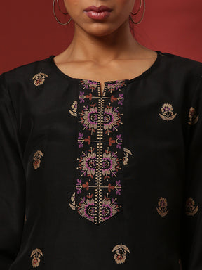 Prointed straight kurta- black