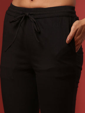 Fitted narrow  stretch pants with slits- black