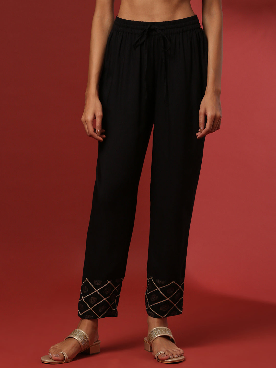 Straight pants with print patch-black