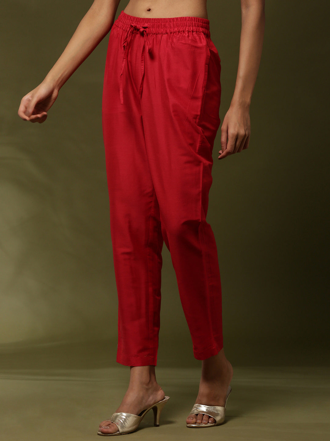 Narrow straight pants -red