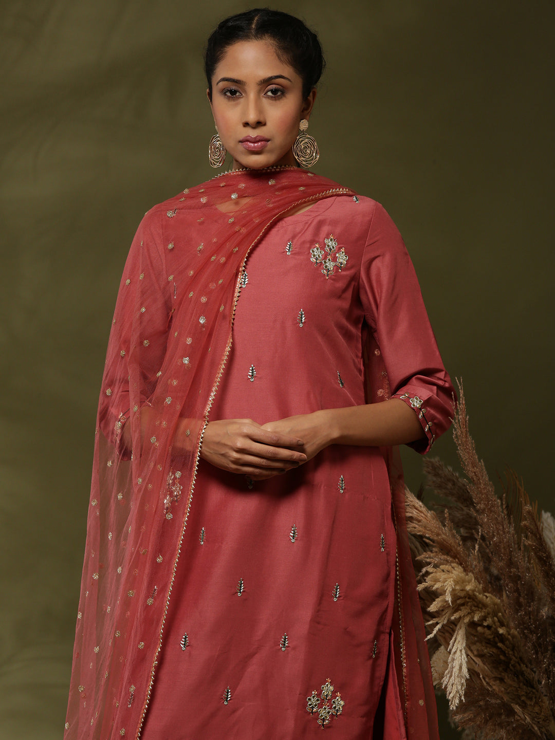 Embroidered straight kurta with solid straight pants and embroidered net dupatta-rose pink