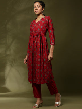 Printed 3pc kurta set with neck embroidery-red