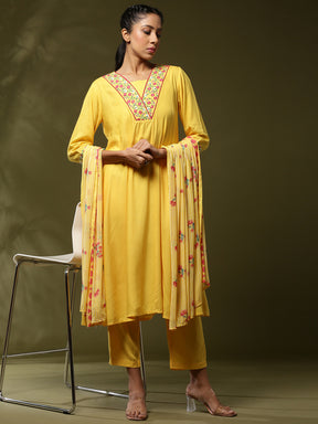 Floral yoke embroidered 3pc kurta set- yellow