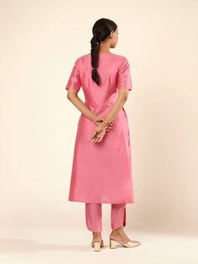 Banarasi Gota patti detailed kurta Set- Pastel pink