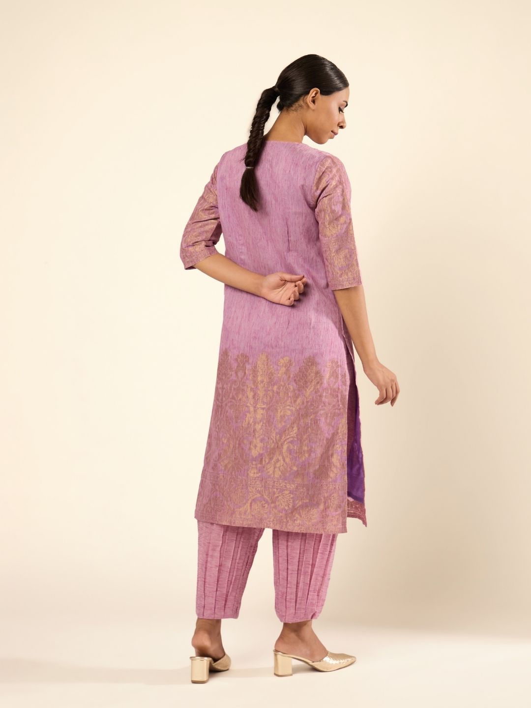 Zari Banswara Border Kurta Set- Lilac