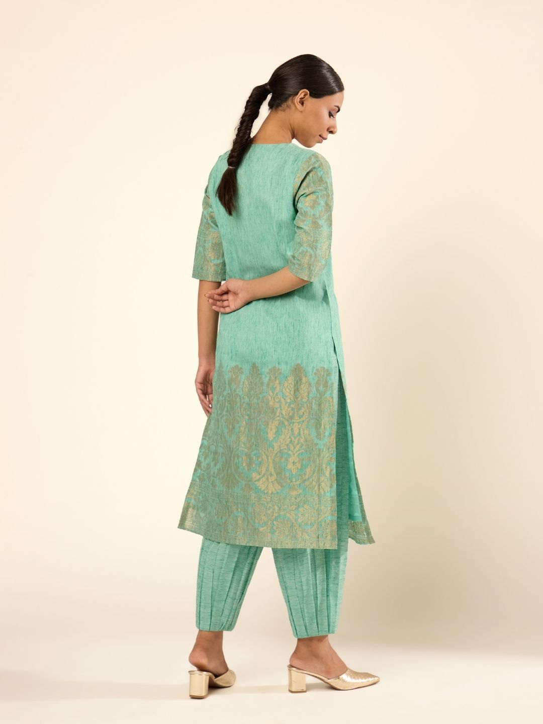 Zari Banswara Border Kurta Set- Mint Green