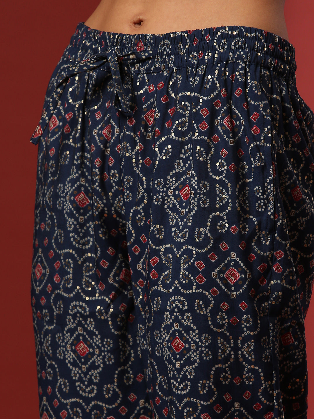 Flared bandhni printed kurta set with neck embroidery-navy