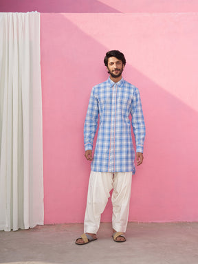 Classic collar blue kurta with gingham checks piping