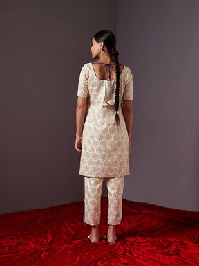 Banarasi zari kurta with contrasting piping-Pearl white